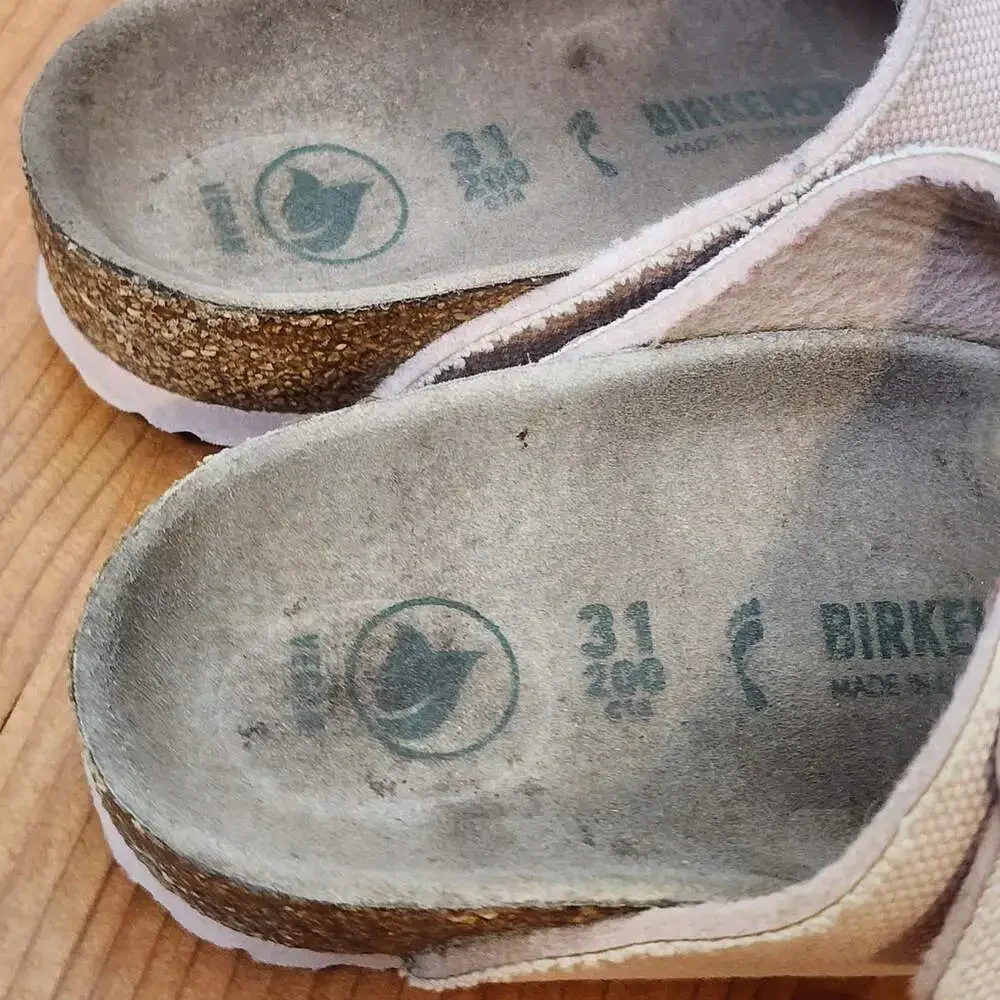 Birkenstock Arizona Sandals Kids Size 13 EU31 Pink Canvas Vegan Buckle